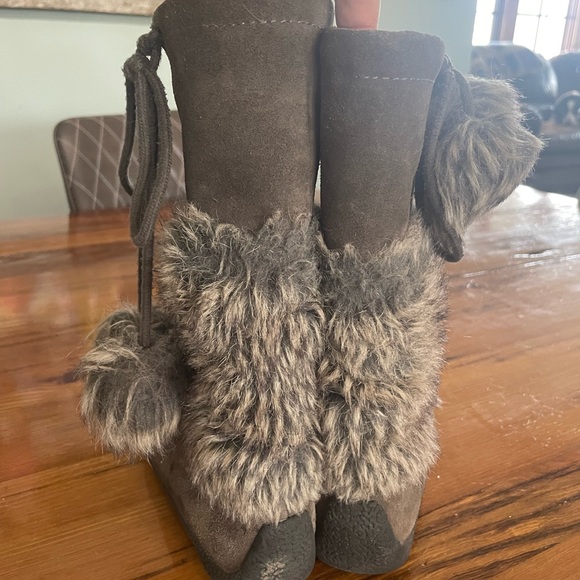 Barbo youth mukluks - Picture 3 of 5